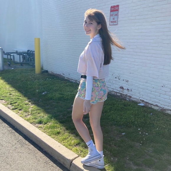 Meet your Posher, Rebecca - Picture 1 of 1